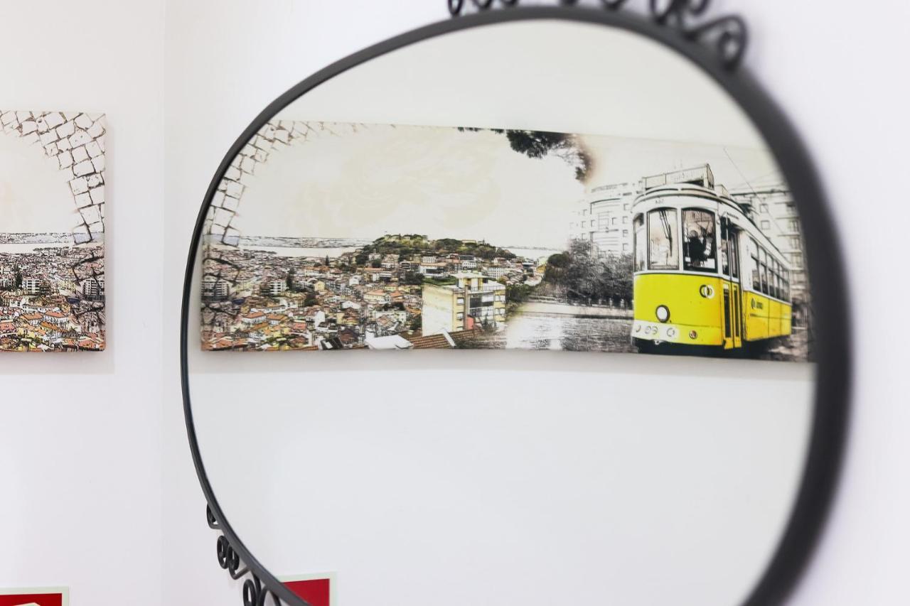 Almirante Classic By Homing Lisbon Bagian luar foto